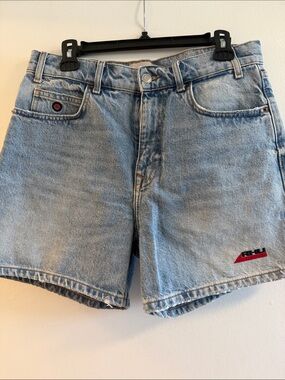 Zara Light Blue Denim Men's Shorts with Red Logo Accent